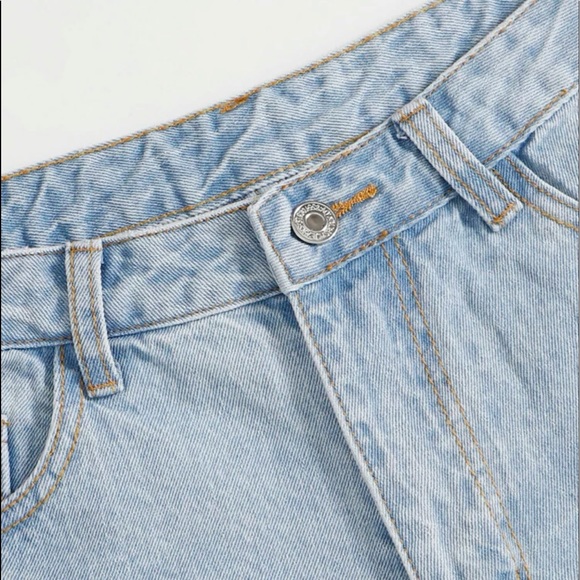 Ripped Raw Hem Denim Shorts - Picture 3 of 6